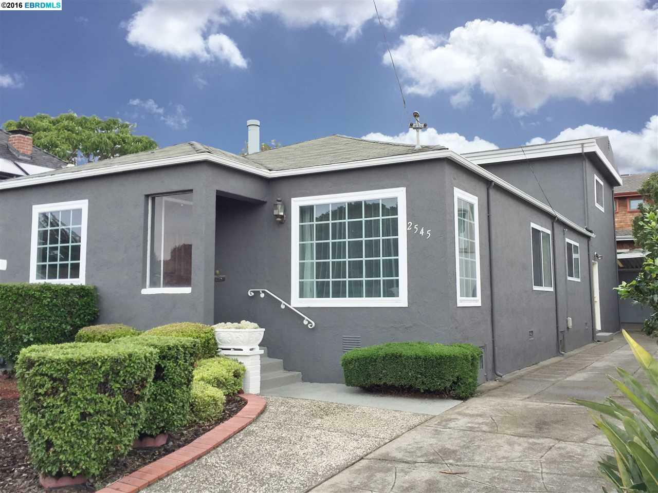 Property Photo:  2545 California St  CA 94703 