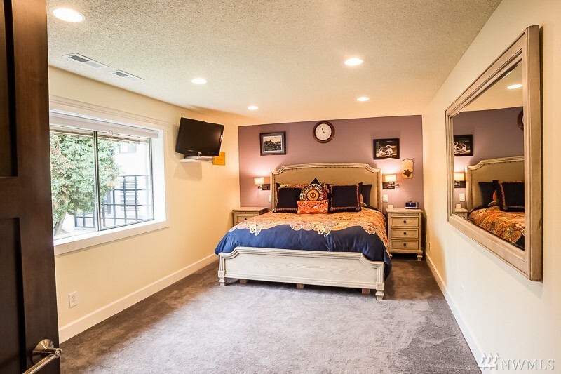 Property Photo: 525 Broadway 401 WA 98402