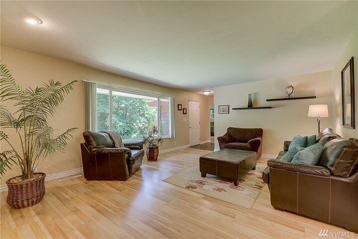 Property Photo:  3045 249th Ave SE  WA 98075 