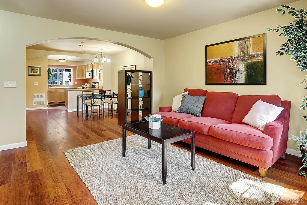 Property Photo: 5708 198th St SW D WA 98036