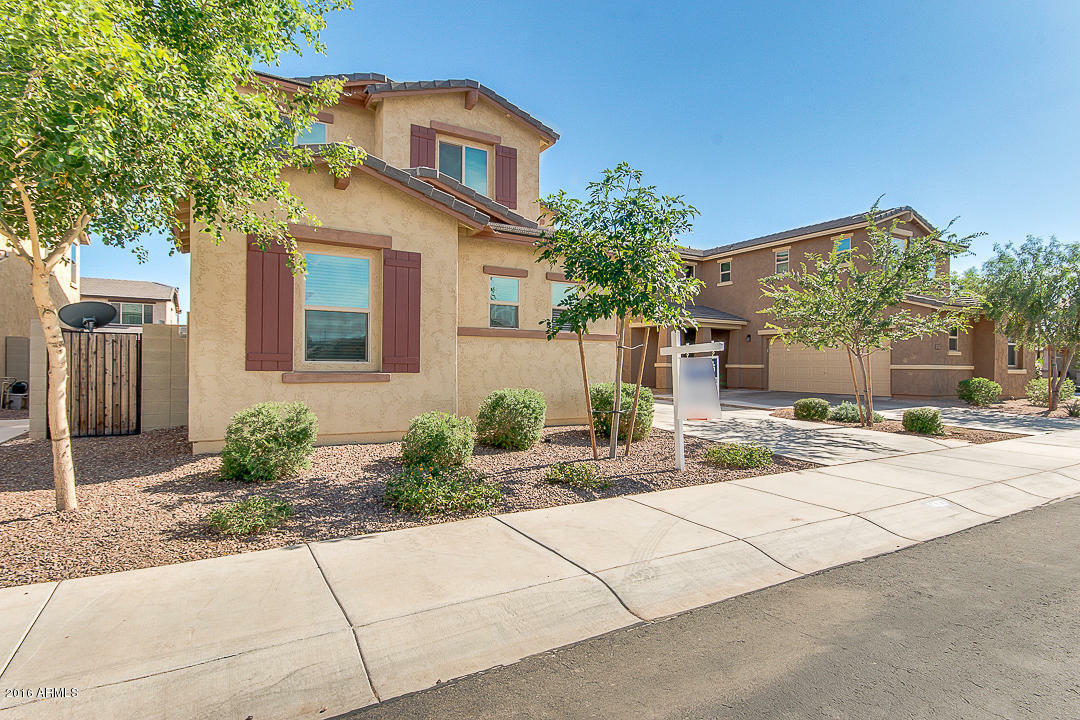 Property Photo:  1433 E Lovebird Lane  AZ 85297 