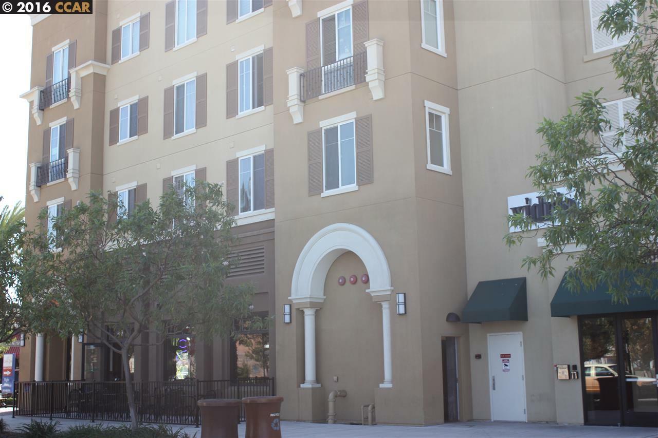 Property Photo: 88 E 6th St 318 CA 94565