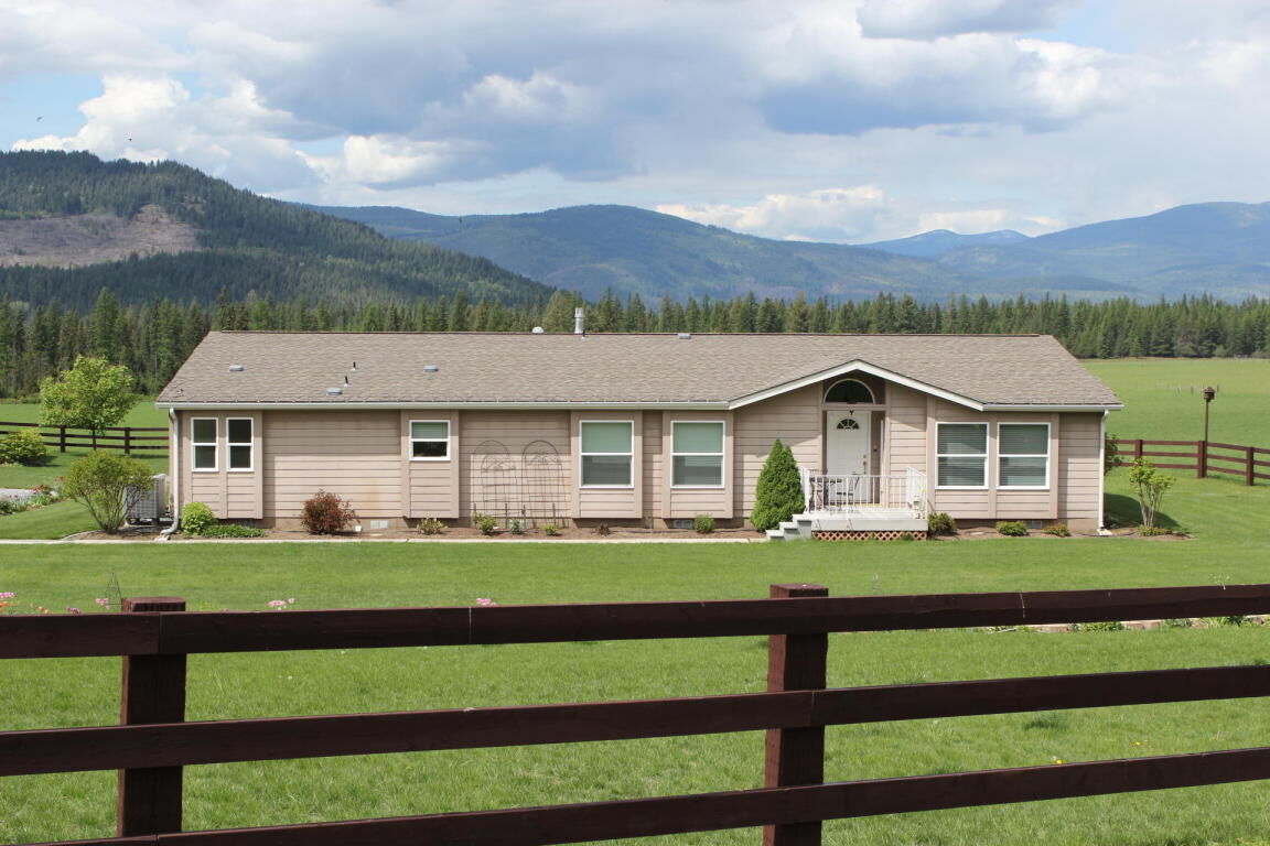 Property Photo:  3307 Hyytiainen Rd  WA 99114 