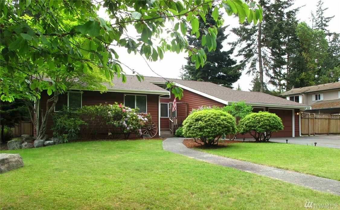 Property Photo:  913 S N St  WA 98363 