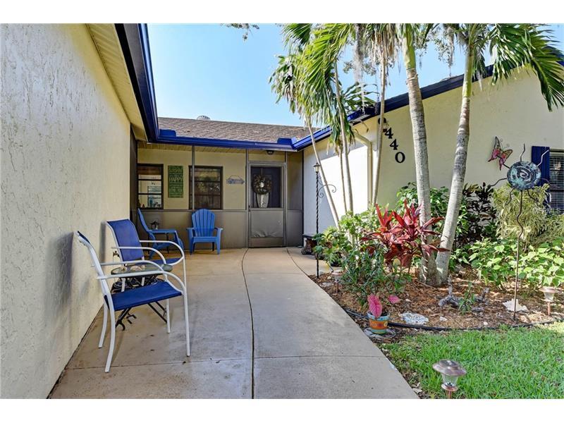 Property Photo: 440 Dorchester Drive FL 34293