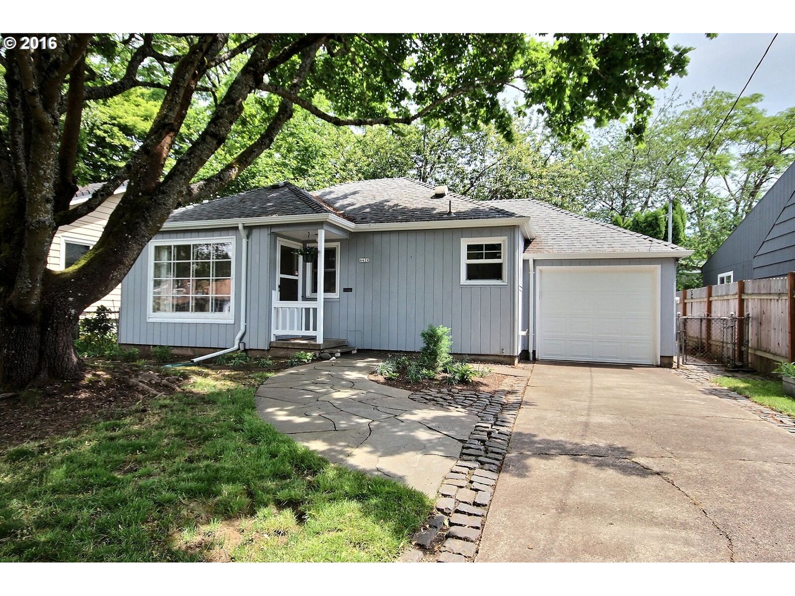 Property Photo:  4424 SE 35th Ave  OR 97202 