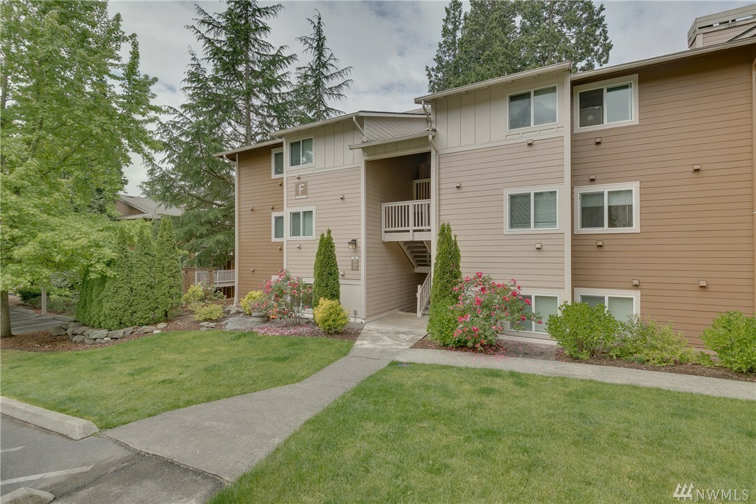 Property Photo:  14106 NE 181st Place F101  WA 98072 
