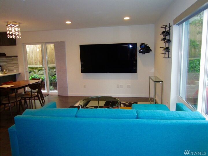 Property Photo: 9729 Woodlawn Ave N WA 98103