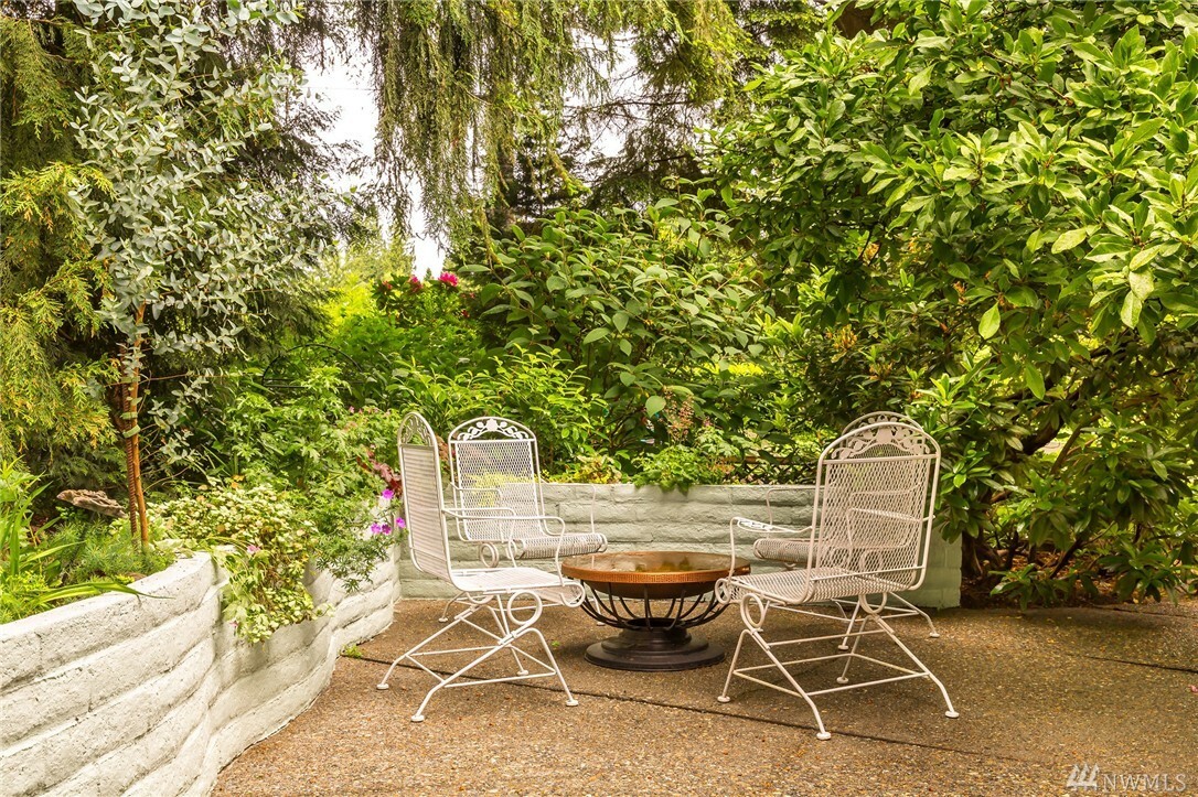 Property Photo: 22811 58th Dr SE WA 98021