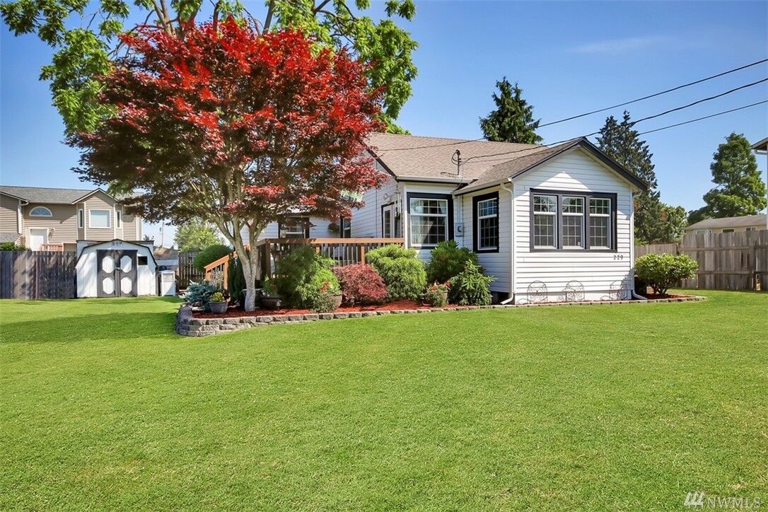 Property Photo: 229 5th Avenue N WA 98001