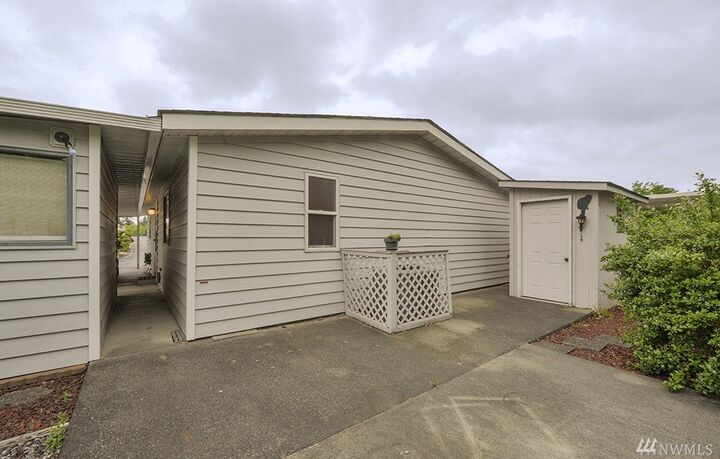 Property Photo:  32820 20th Ave S 42  WA 98003 