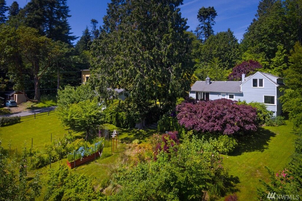 Property Photo:  20510 Division St NE  WA 98342 