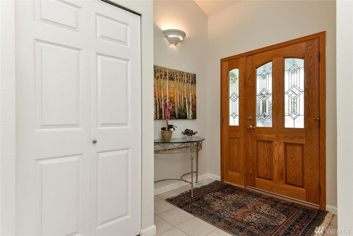 Property Photo: 10607 NE 19th Place WA 98004