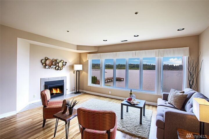 Property Photo: 9039 NE Juanita Dr 201 WA 98034