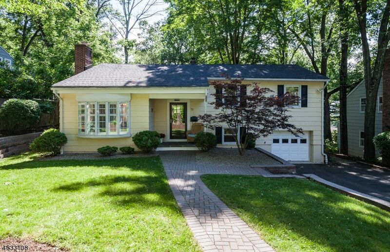 Property Photo:  76 Overhill Rd  NJ 07974 