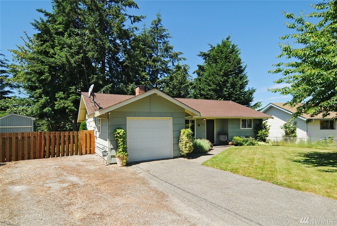 Property Photo:  24615 35th Place S  WA 98032 