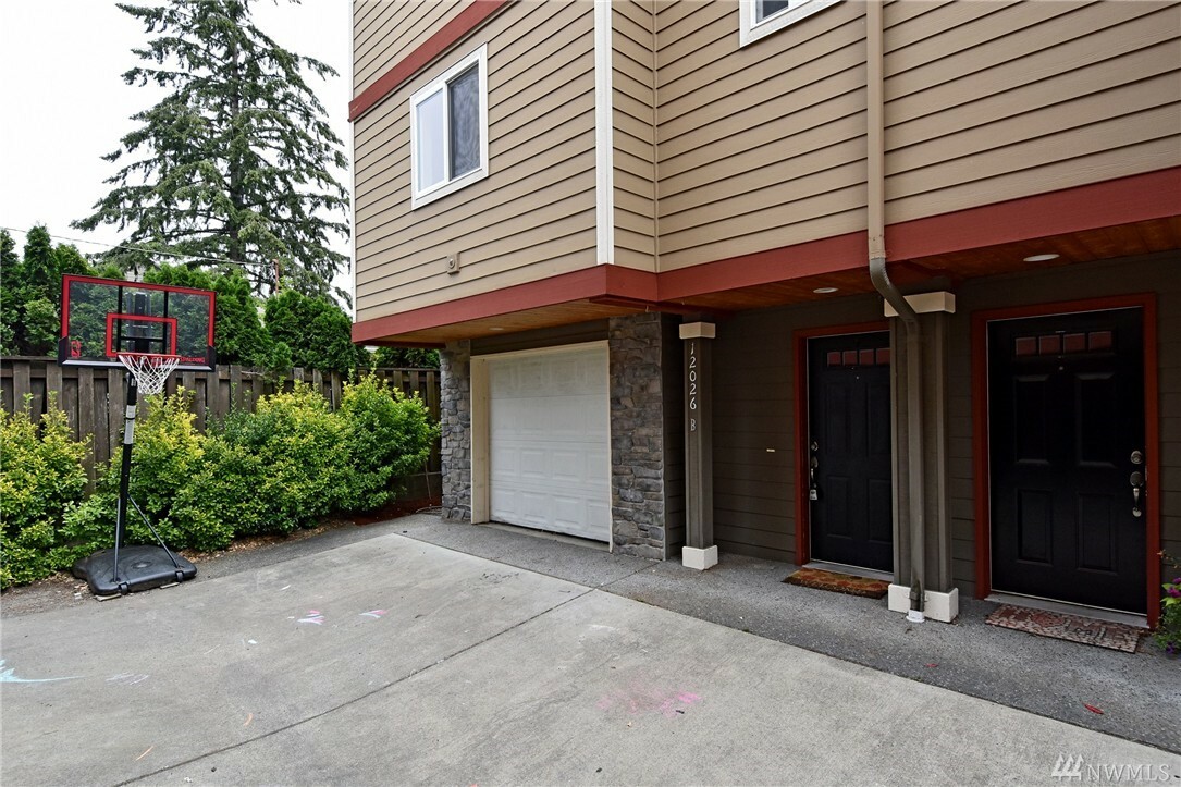 Property Photo:  12026 33rd Ave NE B  WA 98125 