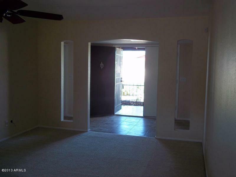 Property Photo:  1043 S 73rd Place  AZ 85208 