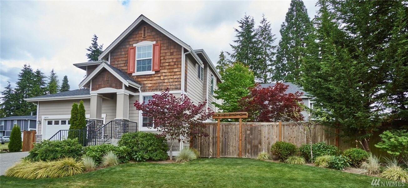 Property Photo: 20211 10th Ave W WA 98036