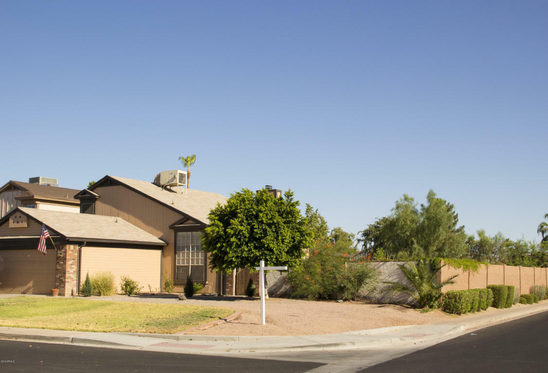 Property Photo: 803 E Calle Del Norte Street AZ 85225
