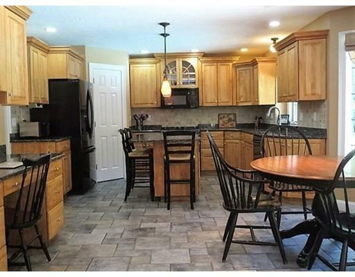 Property Photo:  27 Victoria Ln  MA 01095 
