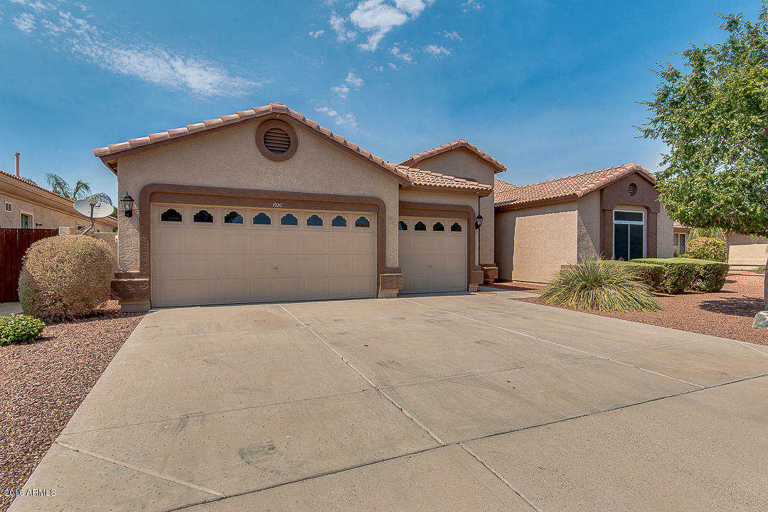 Property Photo:  1920 W Armstrong Way  AZ 85286 