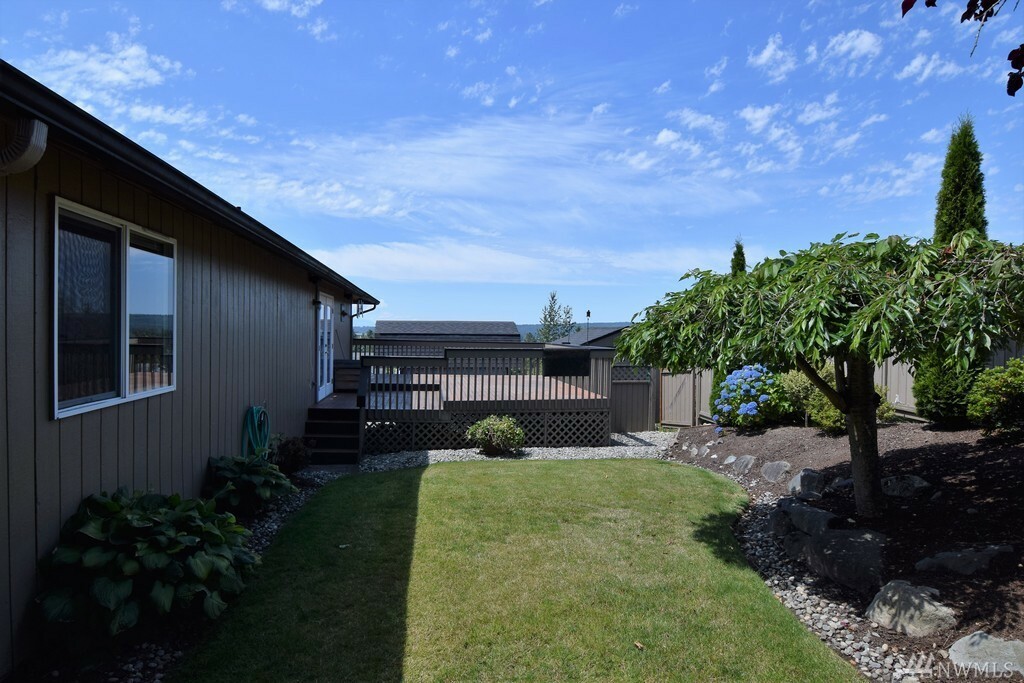 Property Photo:  6817 54th Place NE  WA 98270 