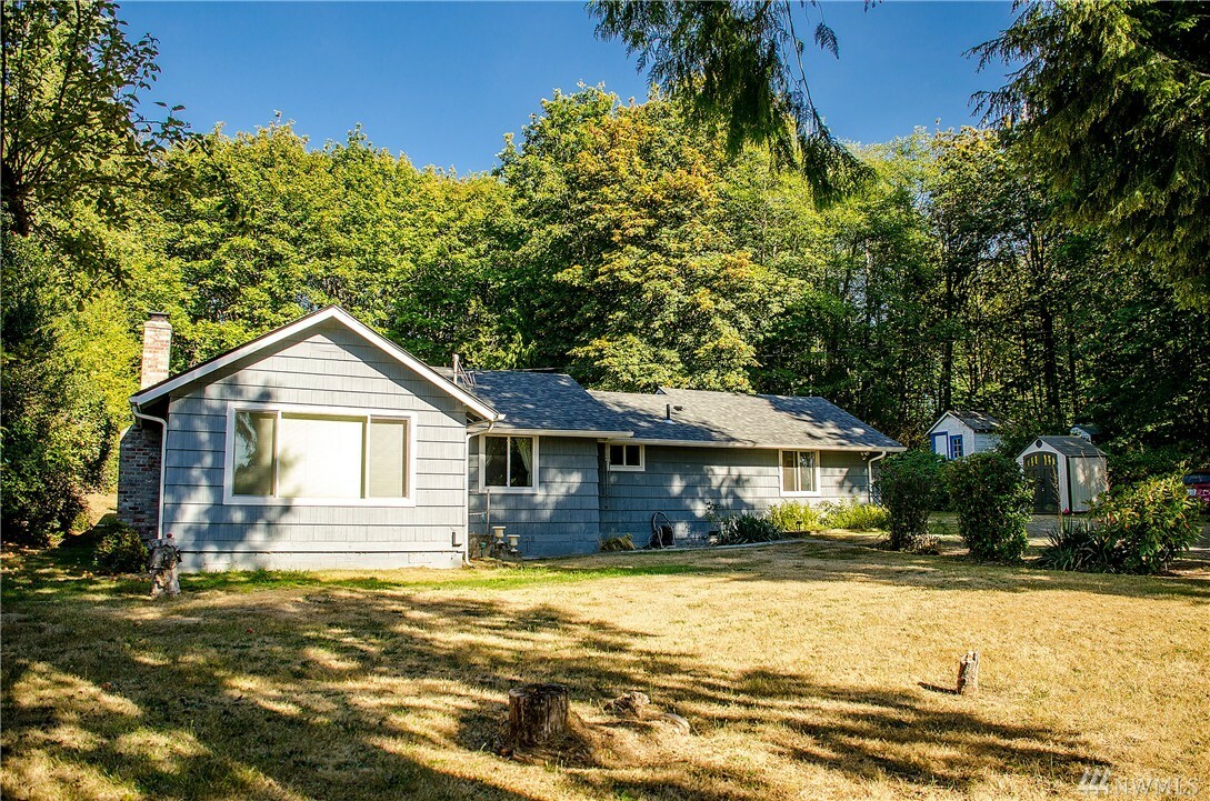 Property Photo:  2461 Mountain View Rd E  WA 98366 