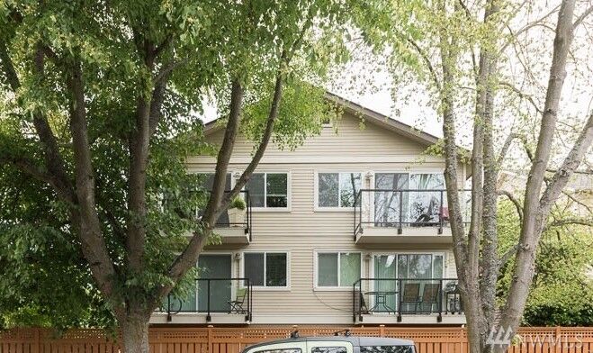 9056 Mary Ave NW 303  Seattle WA 98117 photo