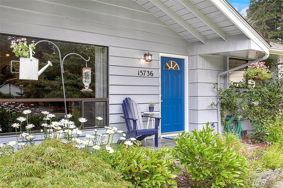 Property Photo: 15736 Burke Ave N WA 98133