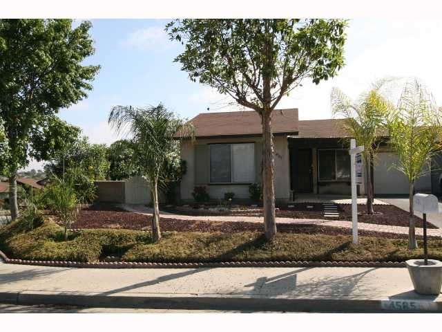 Property Photo:  4585 Beverly Glen Drive  CA 92056 