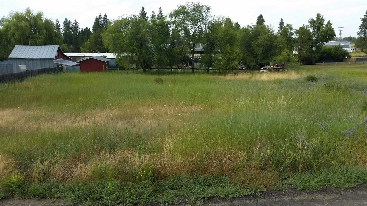 Property Photo:  12201 E Atlanta St  WA 99036 