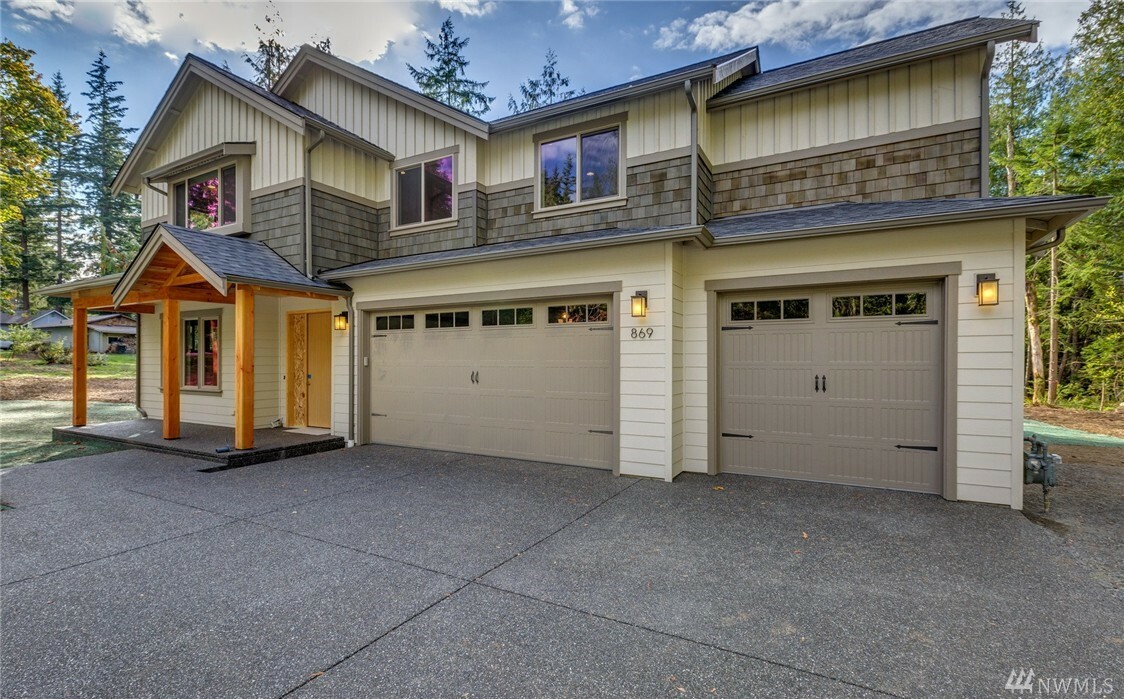 Property Photo:  869 Bennett Rd  WA 98229 