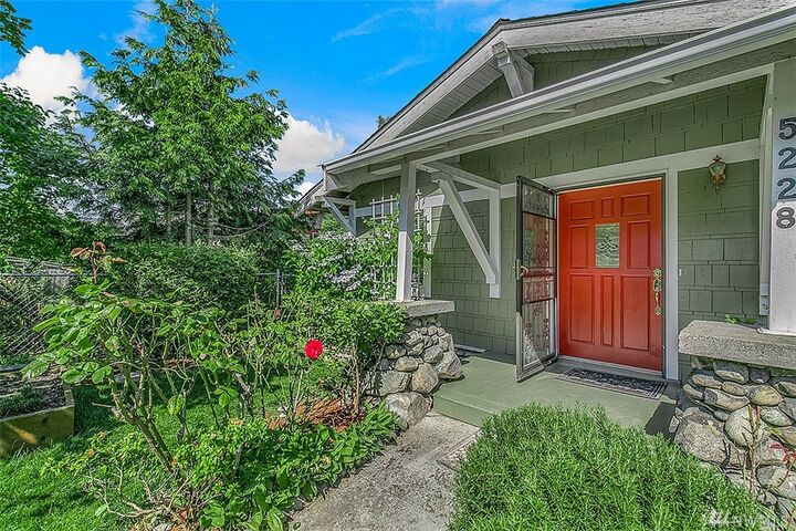 Property Photo:  5228 40th Ave SW  WA 98136 