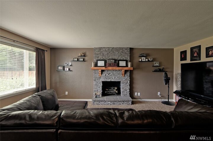 Property Photo:  905 109th St SE  WA 98208 