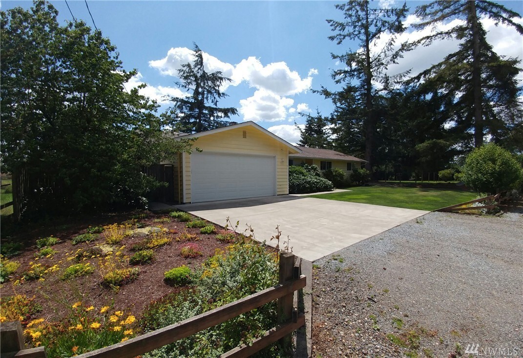 Property Photo: 20909 SE 403rd St WA 98022