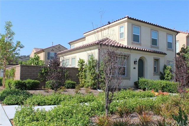 Property Photo:  468 N Signal Hill Court  CA 92821 