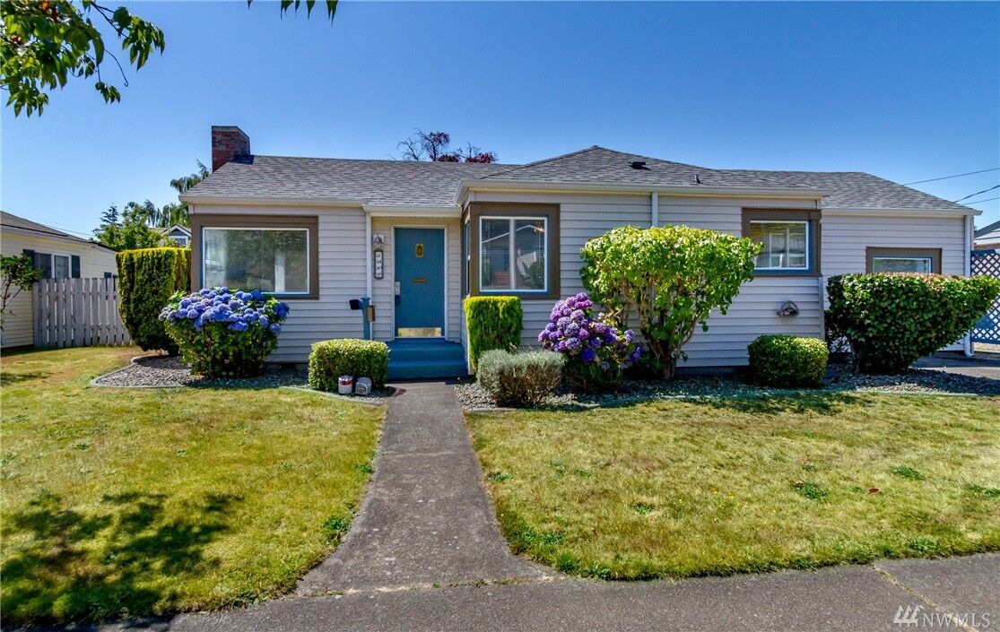 Property Photo: 1408 N Proctor Street WA 98406