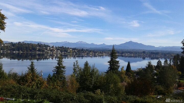 Property Photo:  708 98th Dr NE  WA 98258 