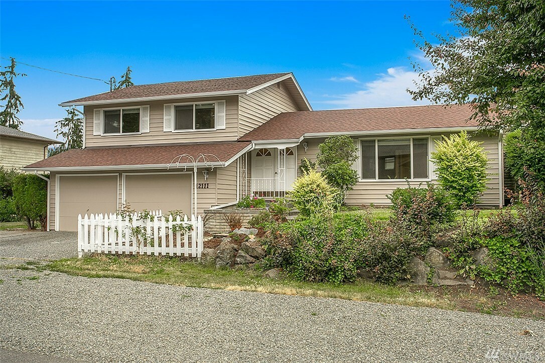 Property Photo:  12111 32nd Dr SE  WA 98208 