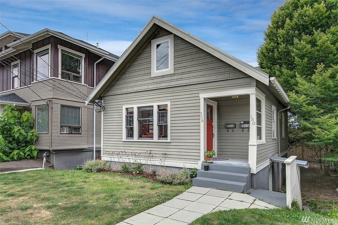 Property Photo:  558 Prospect St  WA 98109 