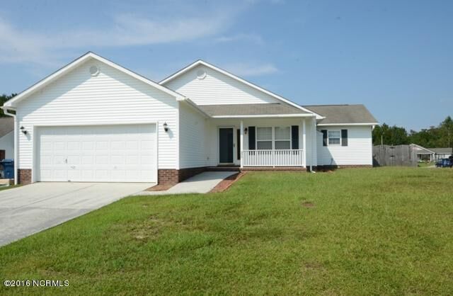 Property Photo:  200 Flagstone Lane  NC 28546 