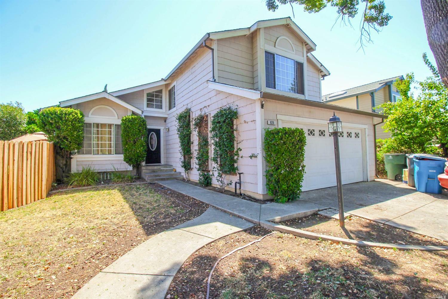 Property Photo: 825 Arcadia Drive CA 95687