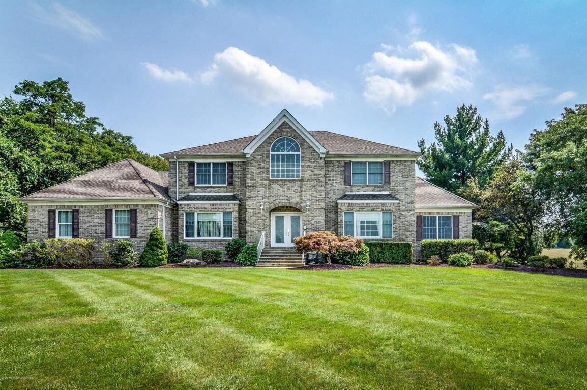 Property Photo:  5 Jeanette Court  NJ 07726 