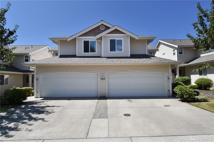 Property Photo:  1612 Hollow Dale 2-A  WA 98204 