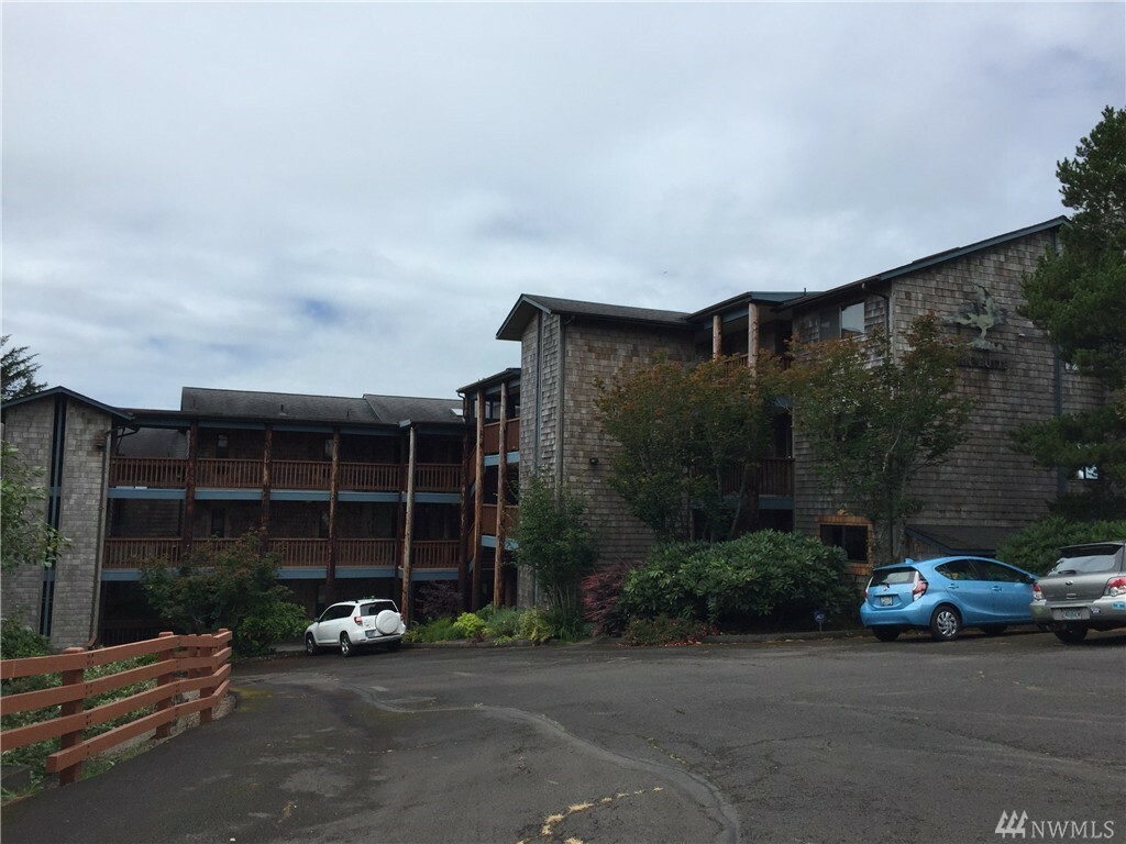 Property Photo:  2801 Willows Rd 4  WA 98644 