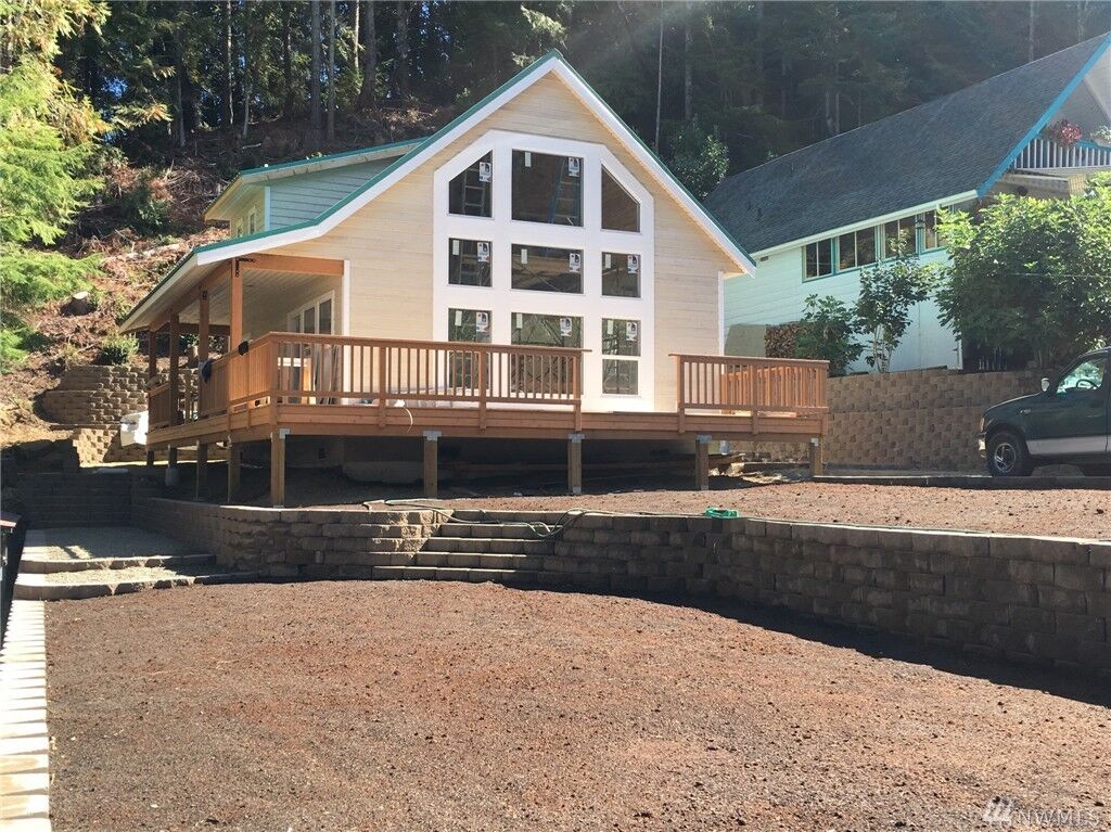 Property Photo: 31 E Twanoh Tides Dr WA 98528