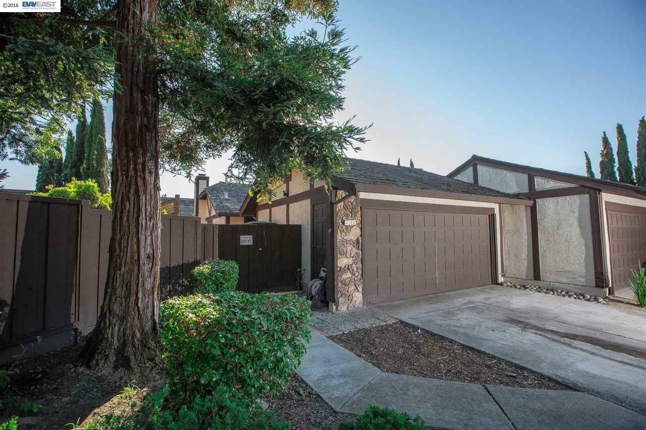 Property Photo:  4293 Tanager Common  CA 94555-3011 