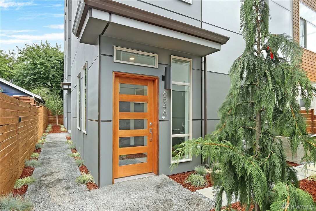 Property Photo: 6544 24th Ave NW WA 98117