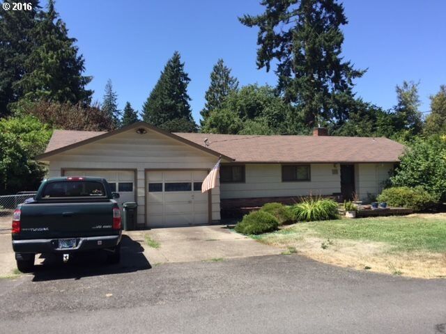 Property Photo:  960 Hoover Ln  OR 97404 